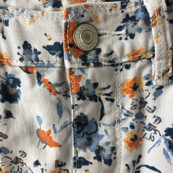 GAP Floral Jean Skirt - Picture 3 of 8
